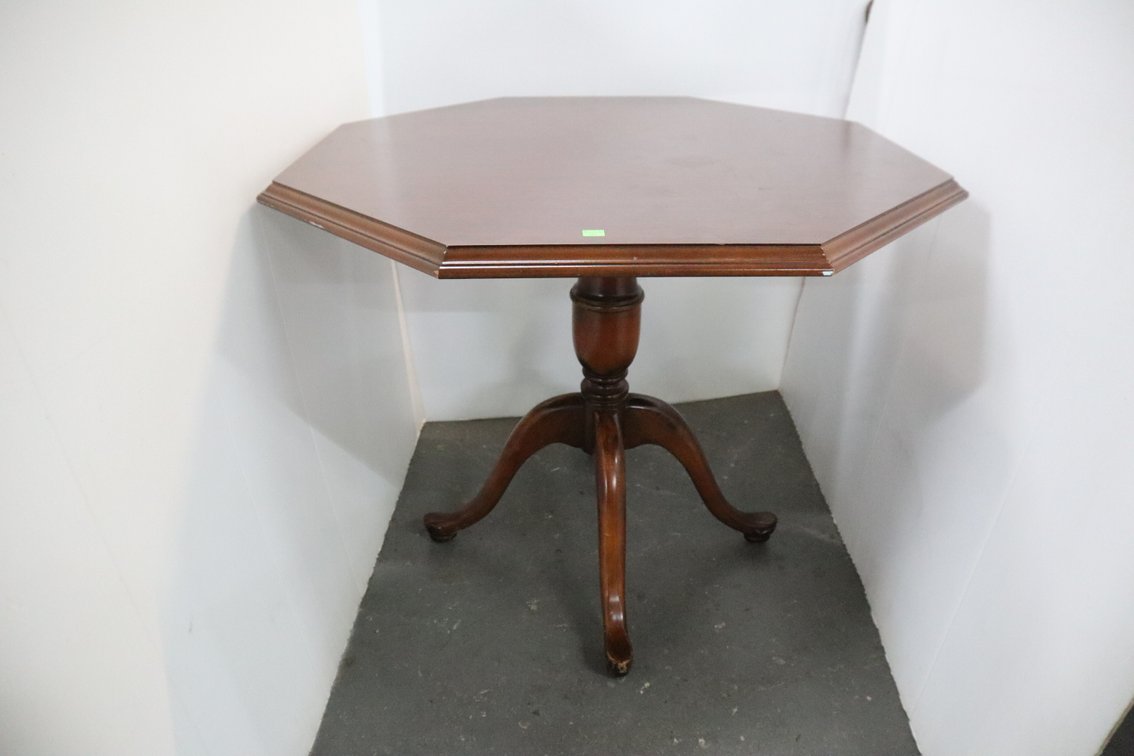Octagon Table
