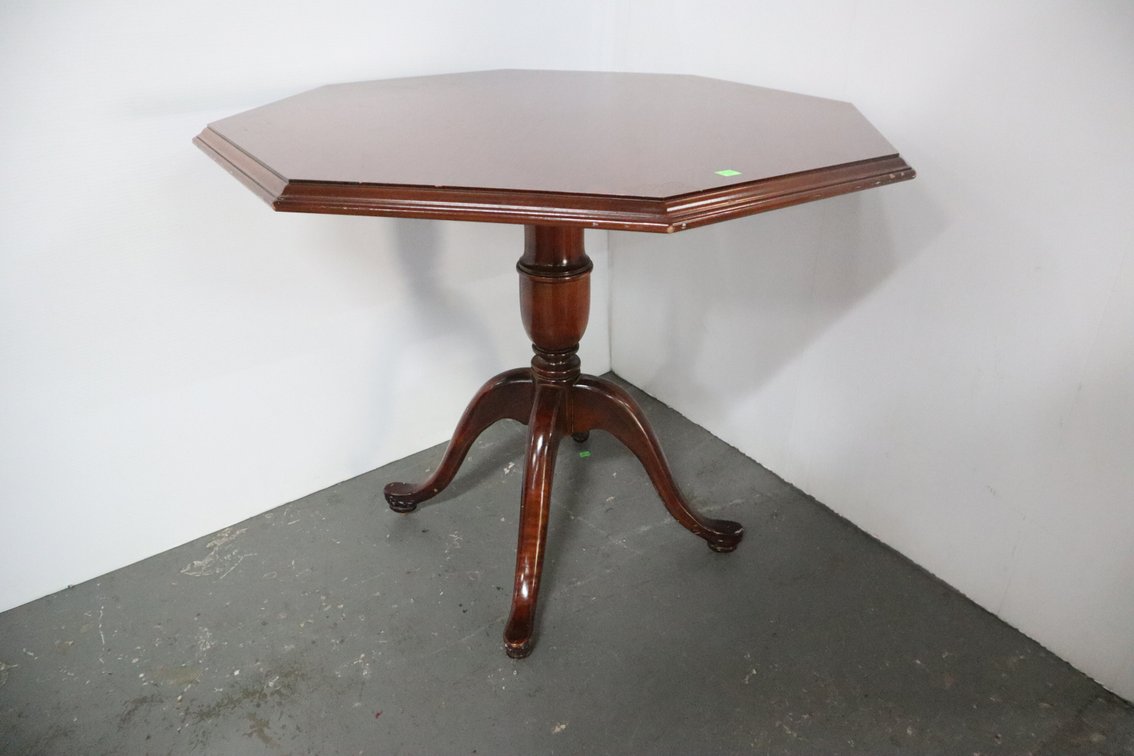 Octagon Table