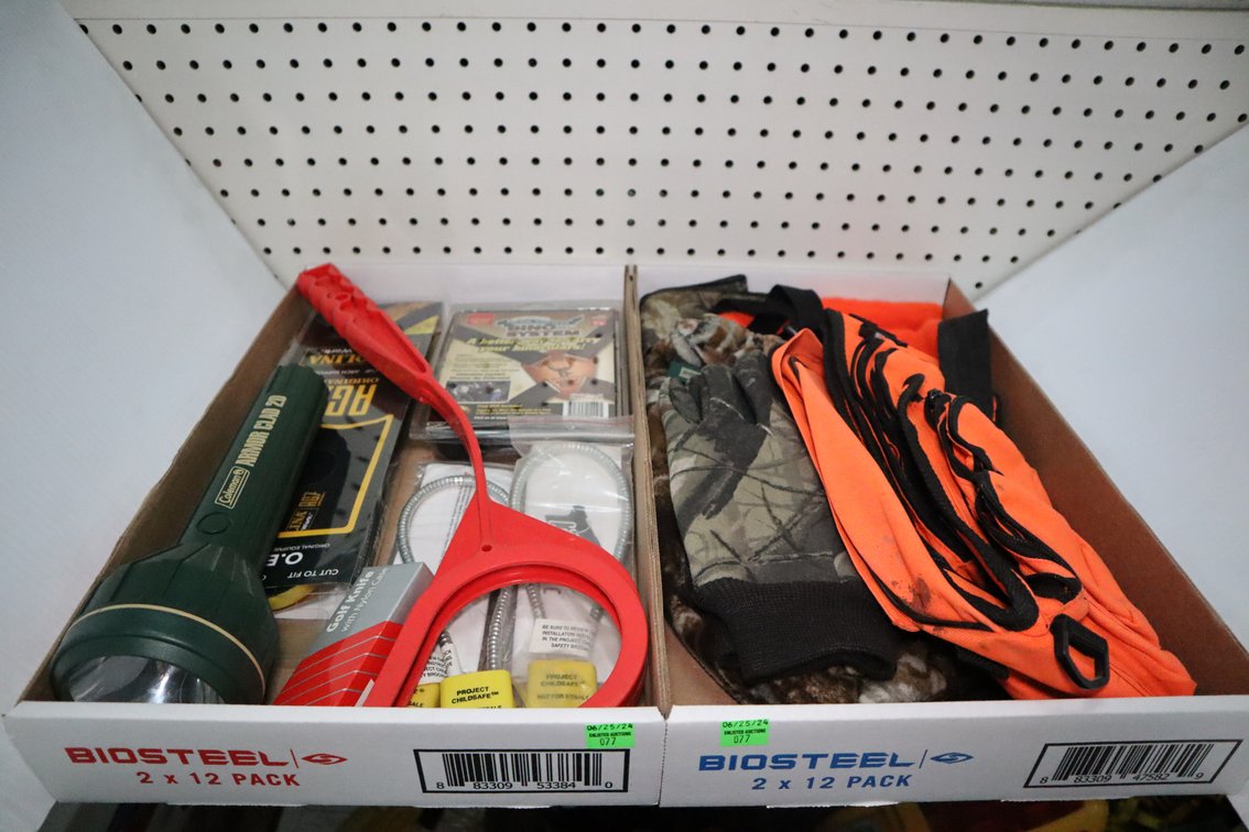 Gunlocks, Binocular Harness, Hunting Items
