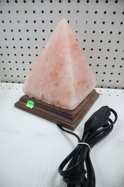 Salt Rock Triangle Pyramid Lamp