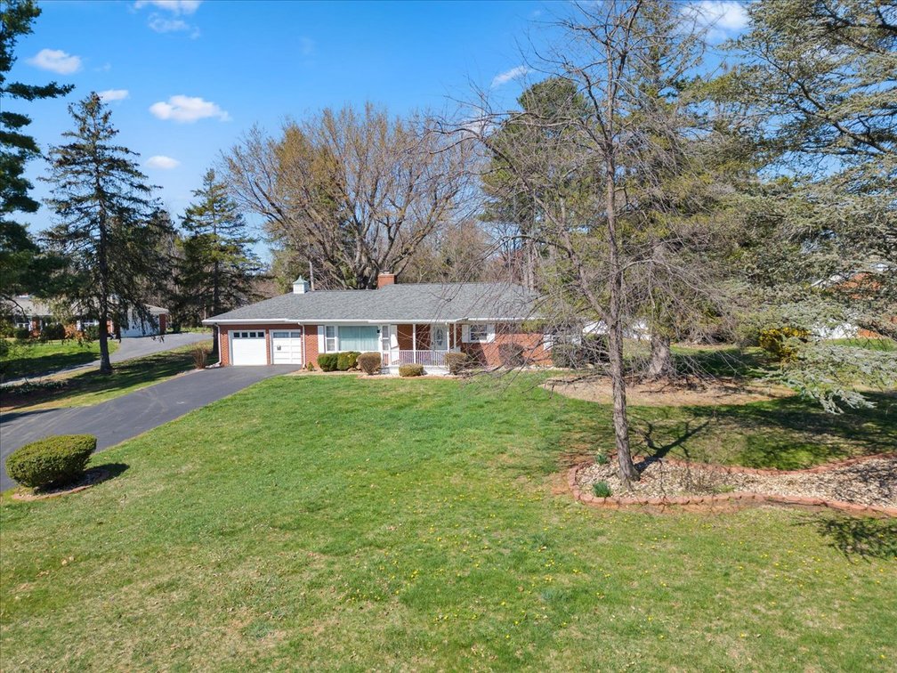 Image for Waynesboro Estate Home