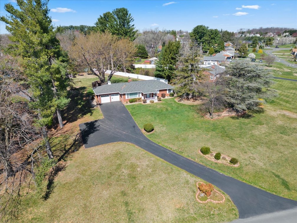 Image for Waynesboro Estate Home