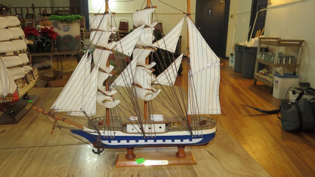 USS ConsteLLation model ship