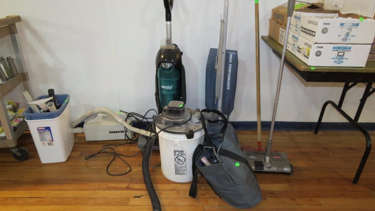 Group of vacuum cleaners