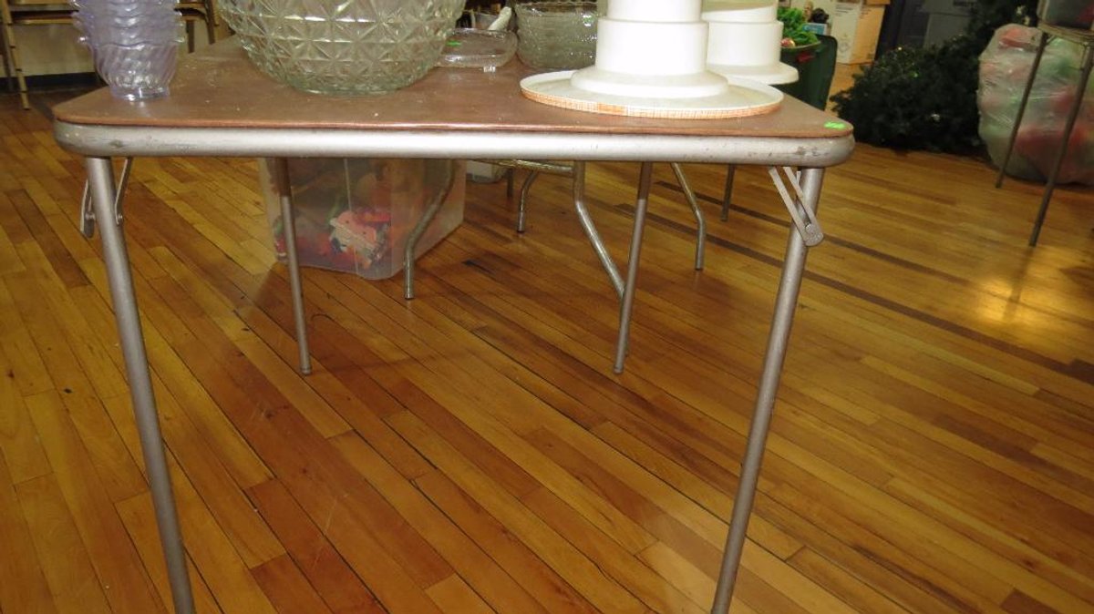 Folding card table