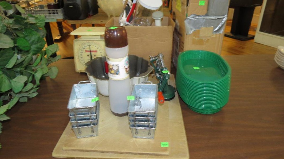 Plastic baskets, kitchen scales, and more
