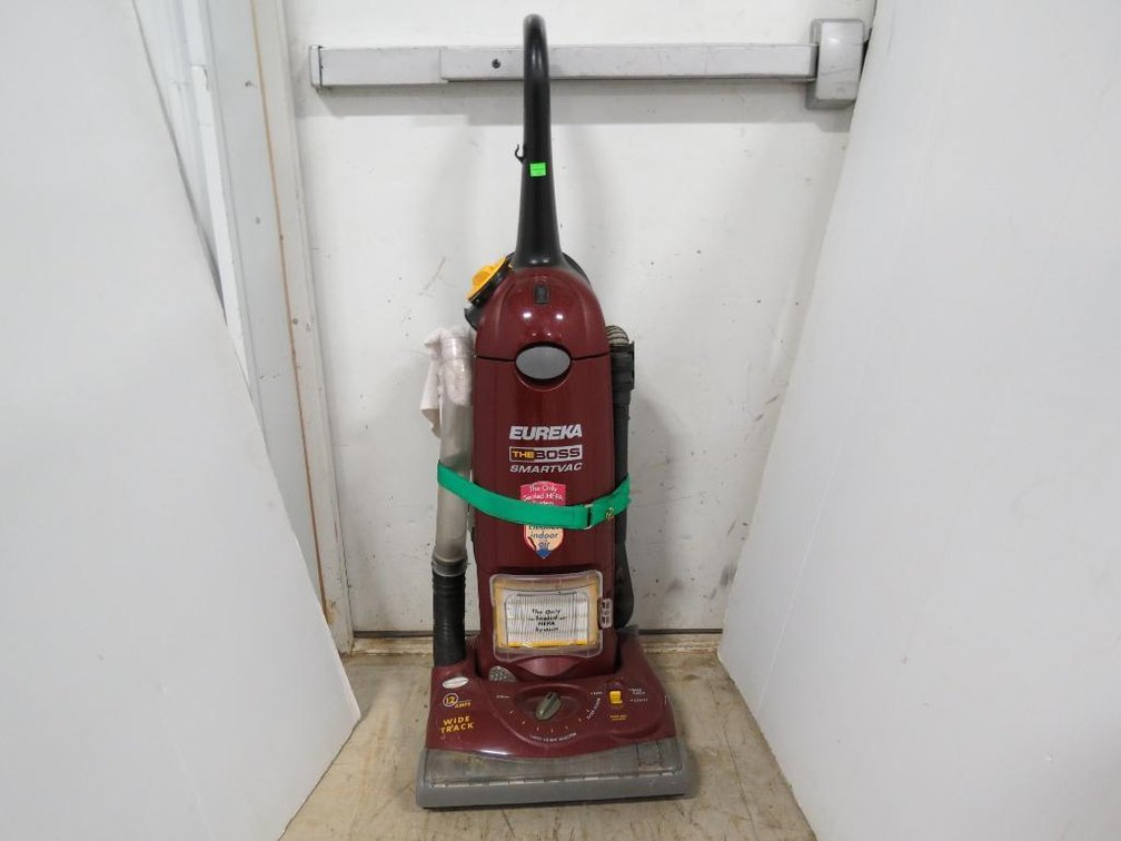 Eureka The Boss upright vacuum