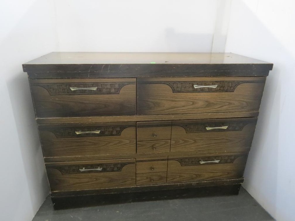 Pressboard Chest of Drawers