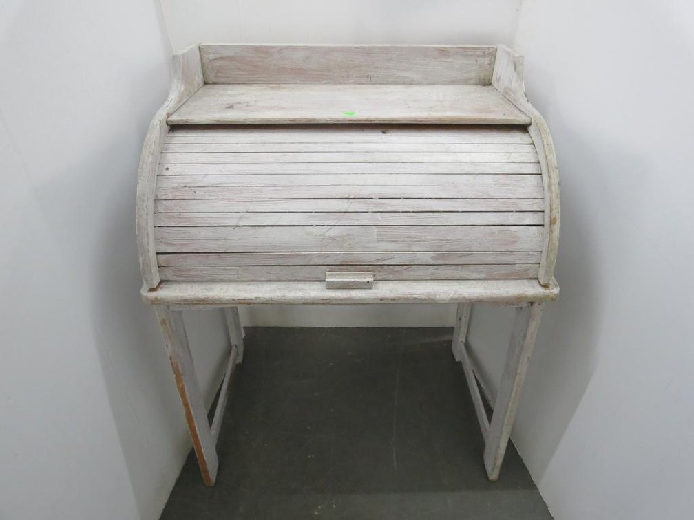 Small Roll Top Desk, Needs Cleaned