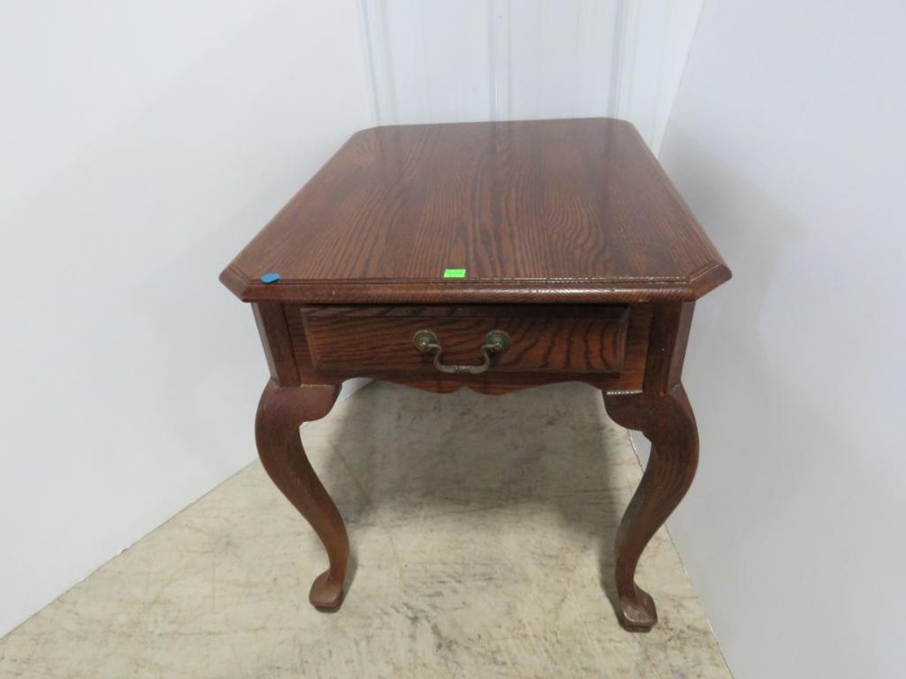 Ethan Allen Side Table With Drawer