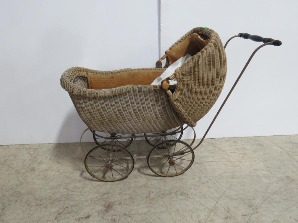 Vintage Doll Carriage
