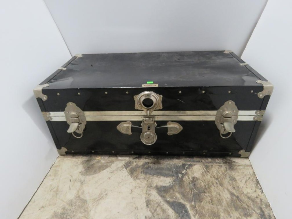 Vacationer Trunk