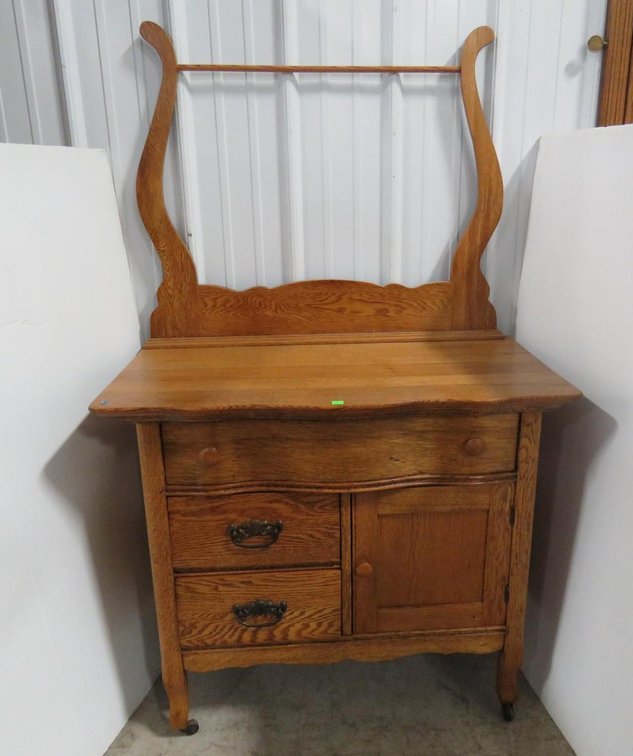 Dry Washstand With Towel Bar