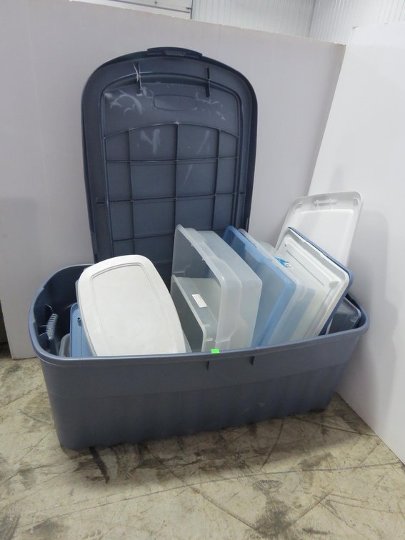Miscellaneous Plastic Totes