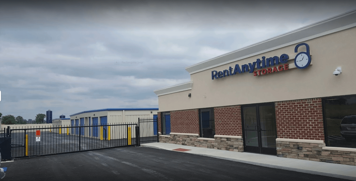 Image for **LIVE** Storage Unit Auction