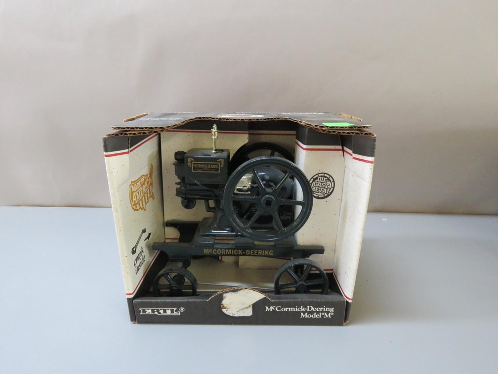 McCormick Dairy Model M 1/6 Scale