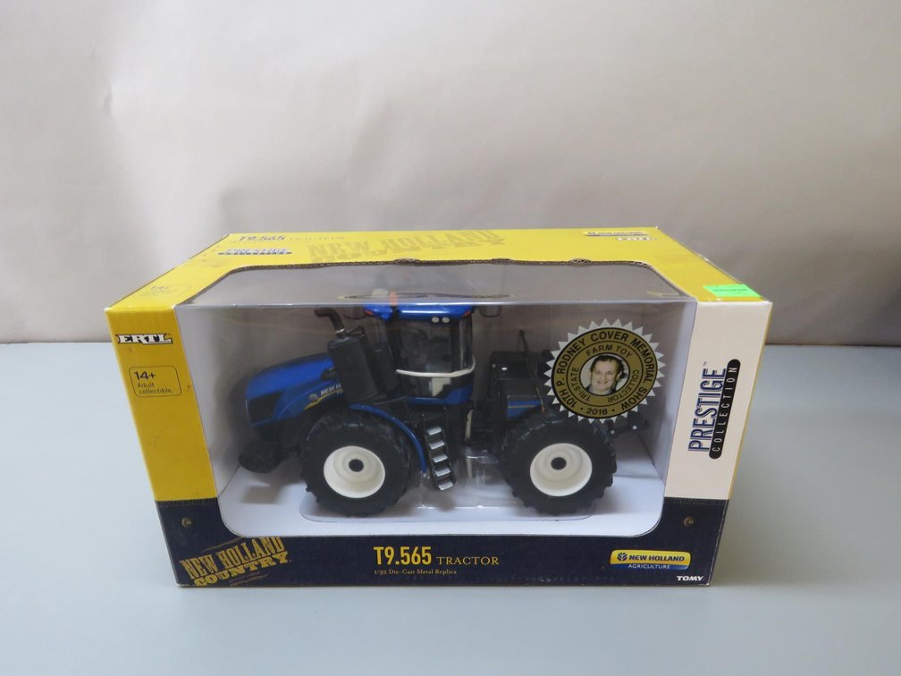 New Holland T9.565 Tractor 1/32 Diecast Metal