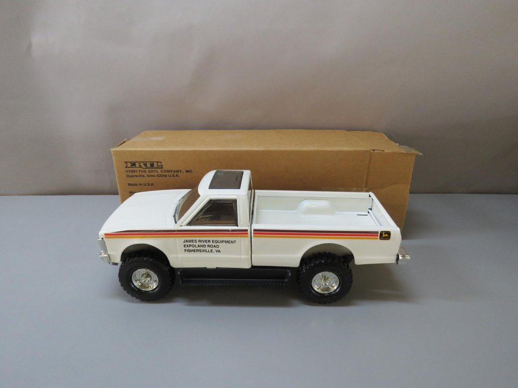 John Deere Pickup Truck