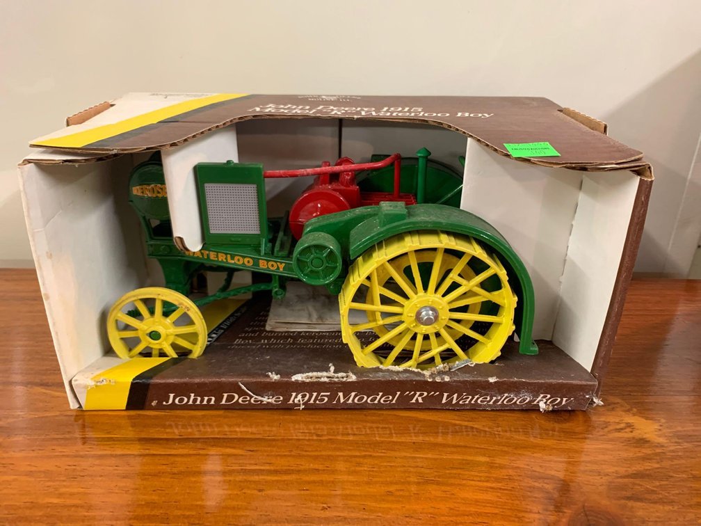 John Deere 1915 Model R Waterloo Boy Tractor
