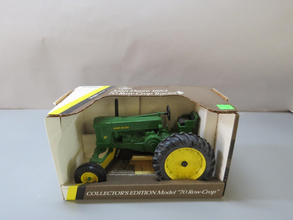 John Deere 1953 Diecast Model "70 Row- Crop Tractor