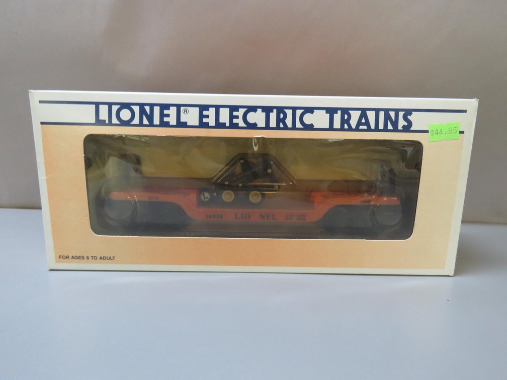 Lionel Flatcar With Diecast New Holland Loader