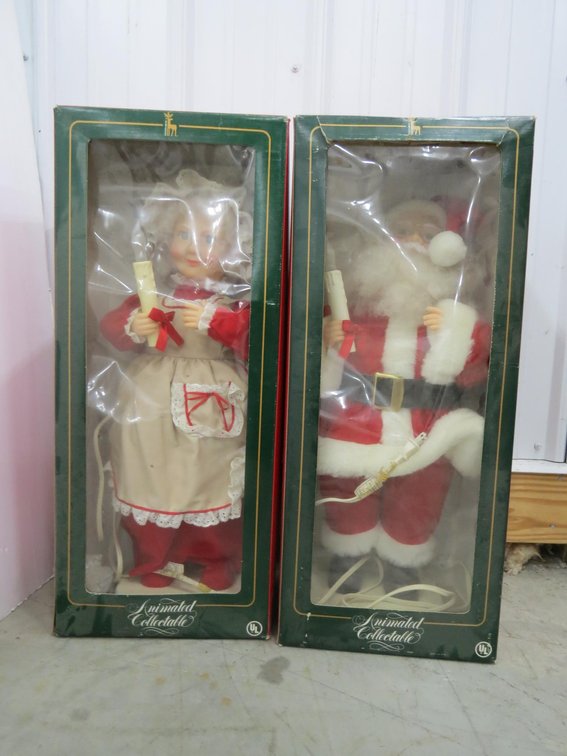 Animated Collectible Mr and Mrs Santa