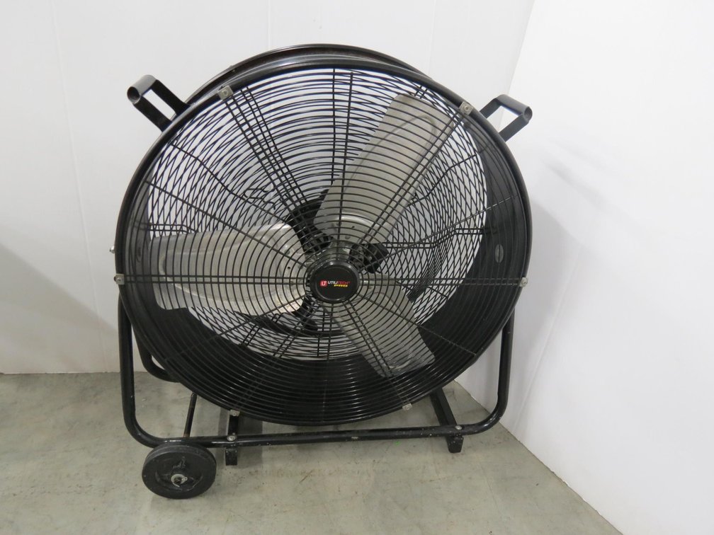 Utiliti Tech Floor Fan