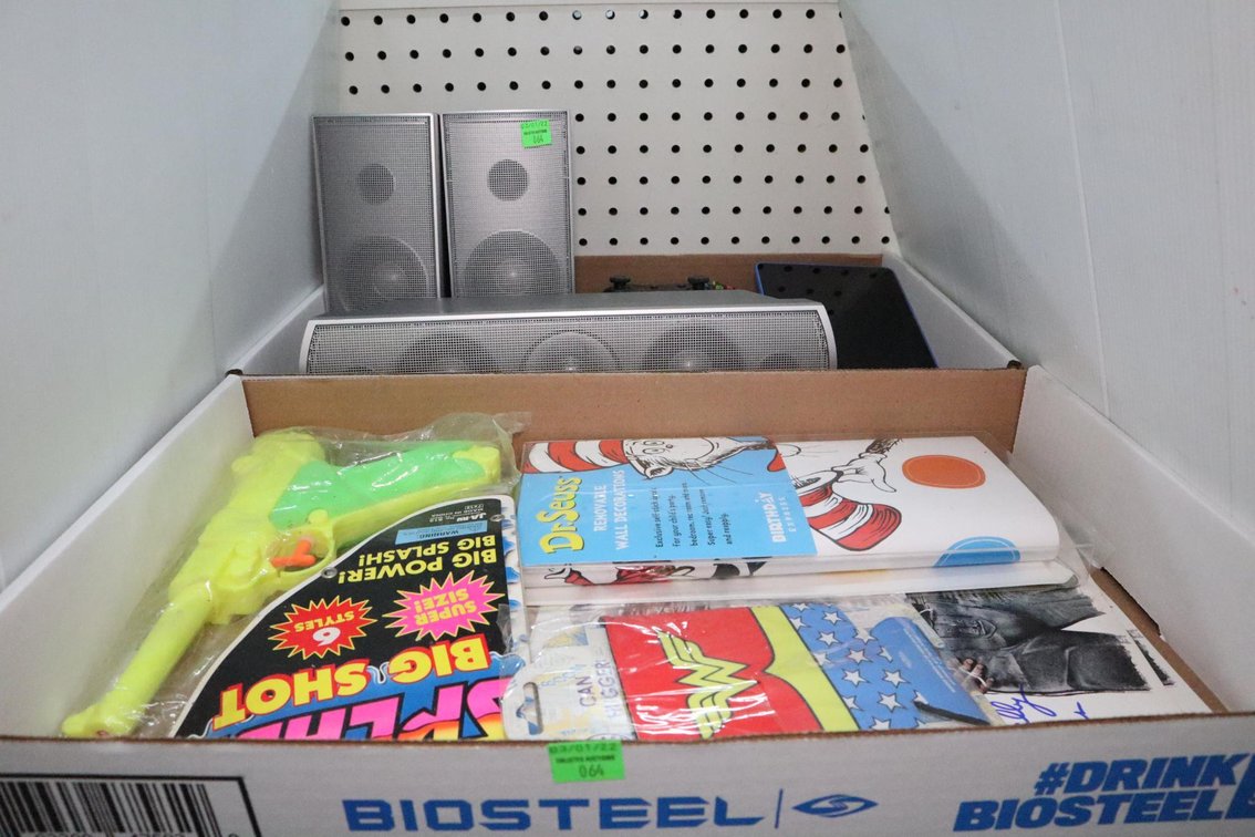 Amazon Tablet, Panasonic Speakers, Bob Lilly Posters, Miscellaneous