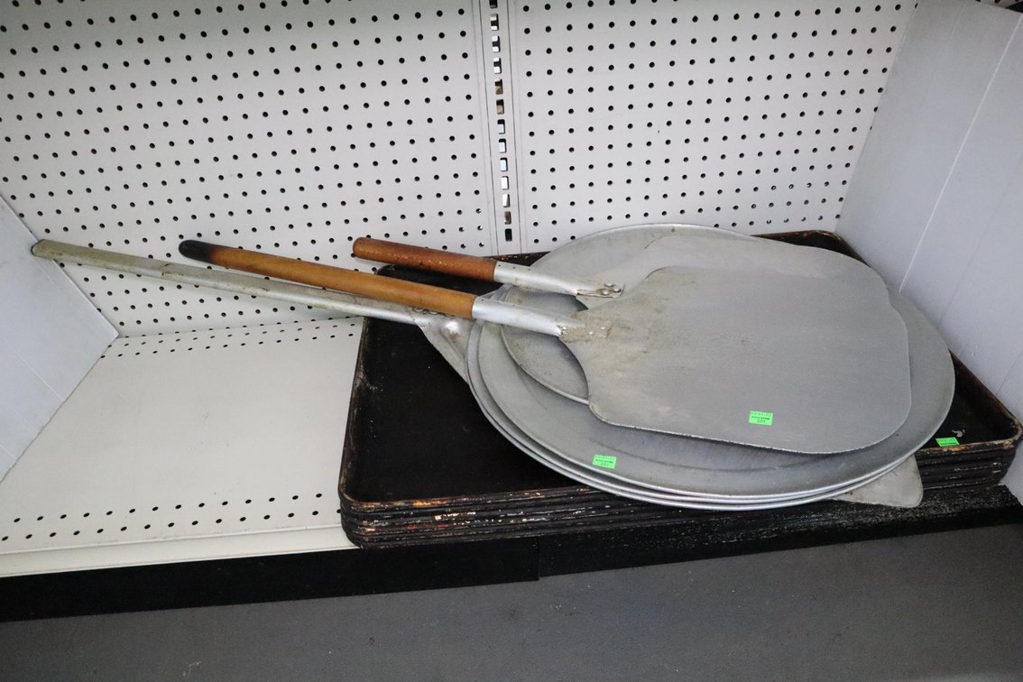 6 Dirty Baking Trays, Round Pizza Pans and Pizza Peels