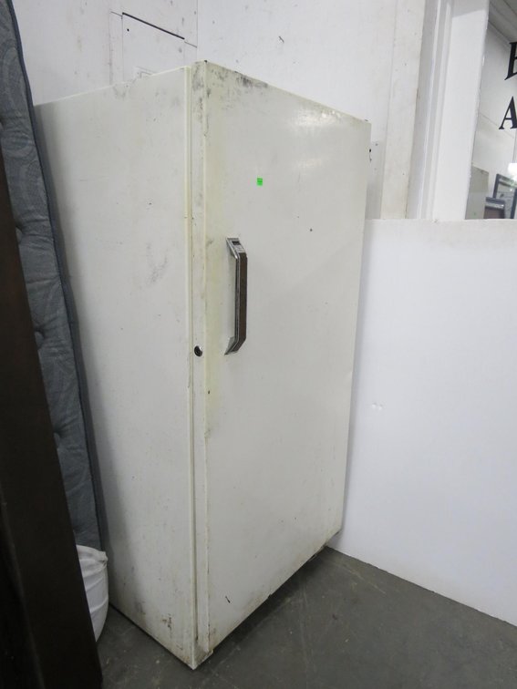 Upright Freezer, Works, Missing a Inside Trim Piece