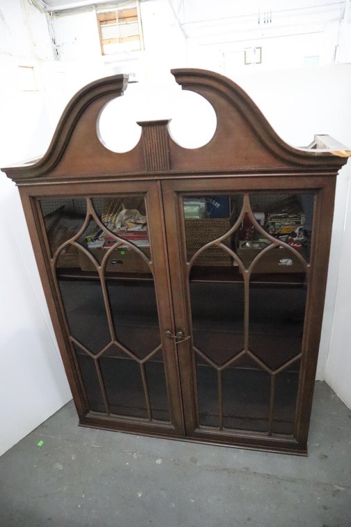 China Cabinet Top Piece