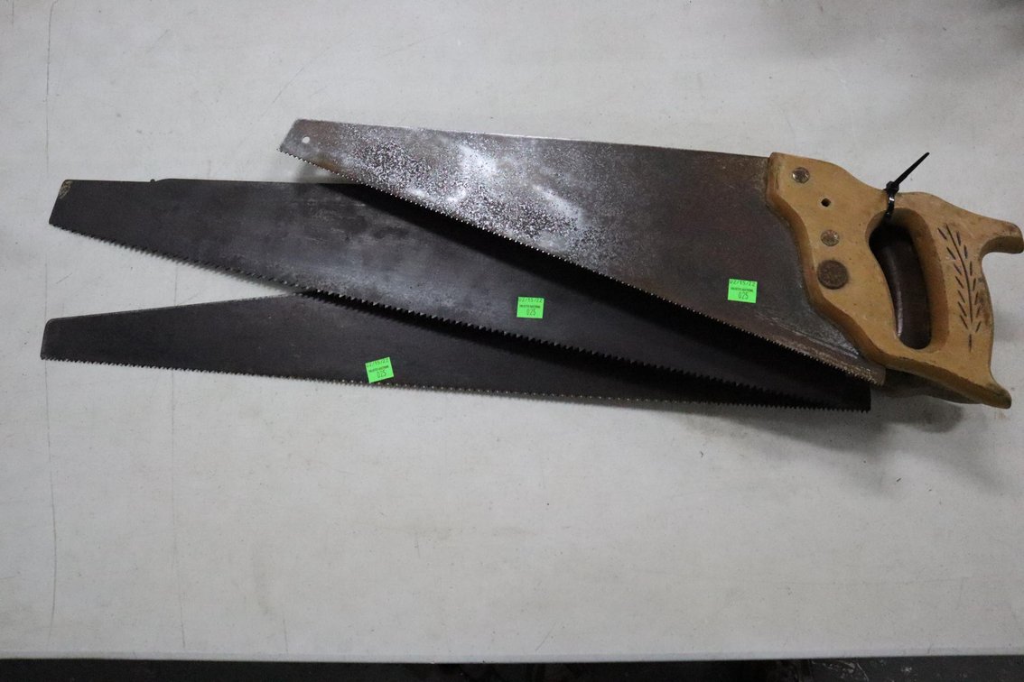 3 Hand Saws