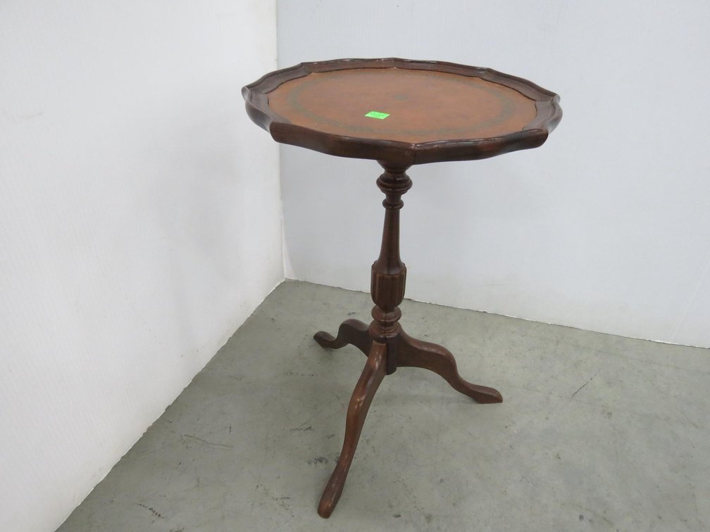 Small Stand