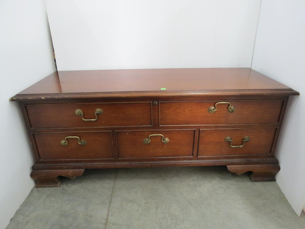 Lane Cedar Chest