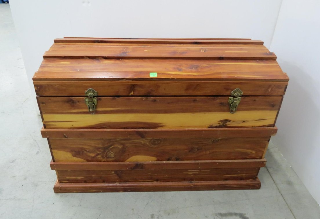 Cedar Round Top Chest