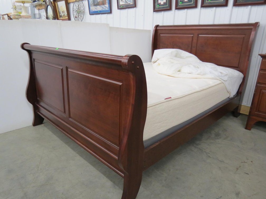 Queen Size Sleigh Bed