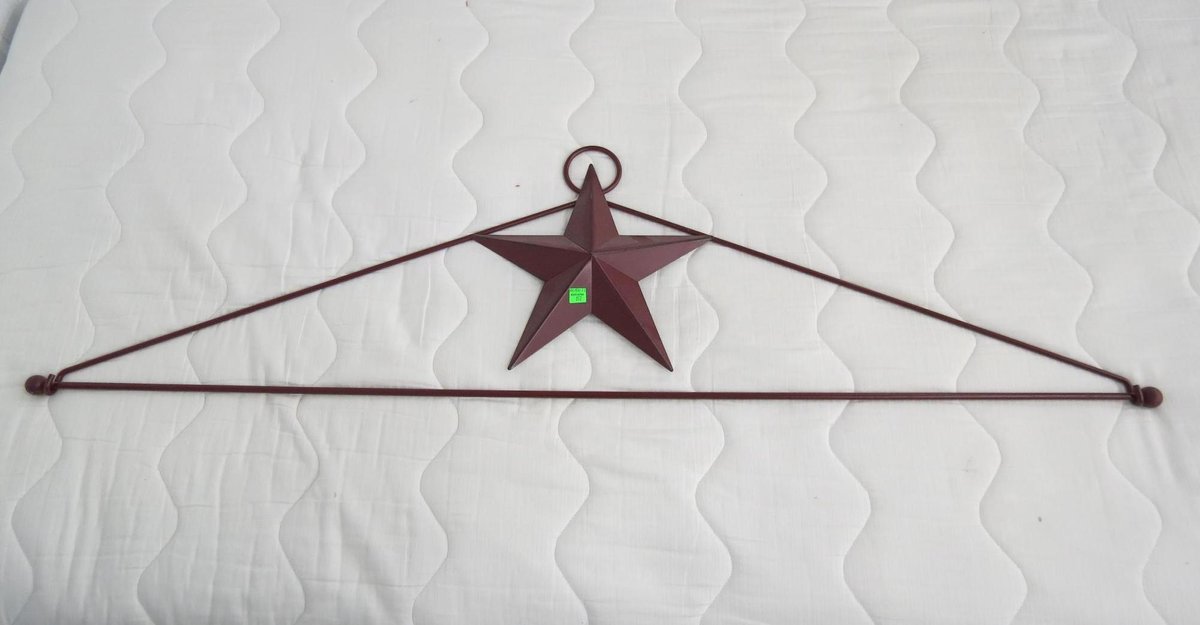Metal Quilt Hanger