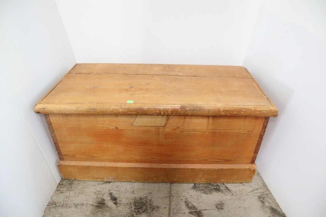 Small Blanket Chest