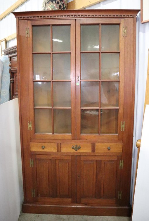 16 Light Corner Cabinet, One Piece
