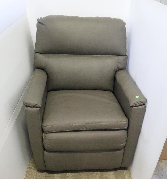 Swivel Rocking Recliner Chair, Clean, No Odors
