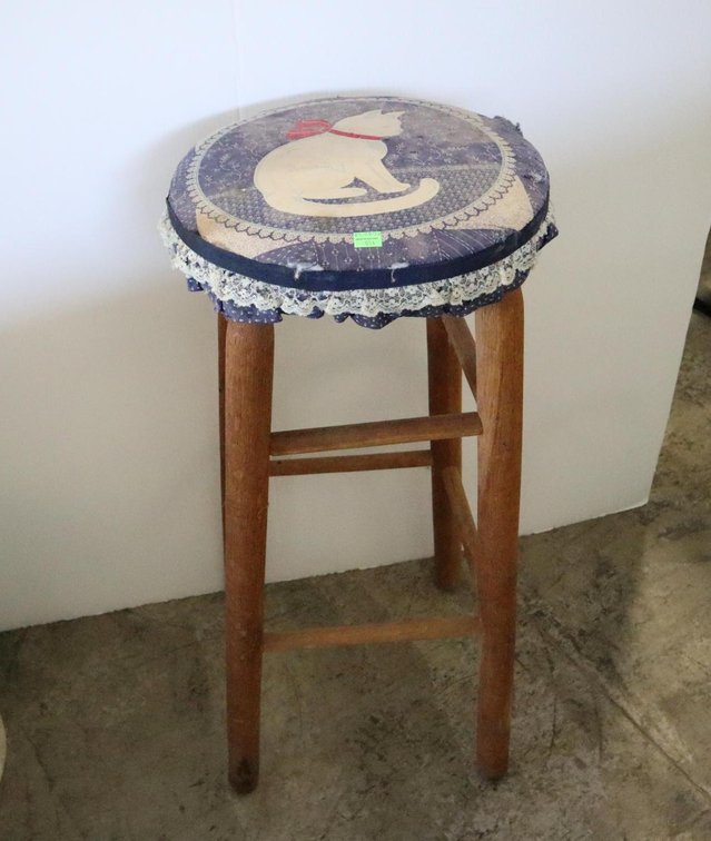Barstool