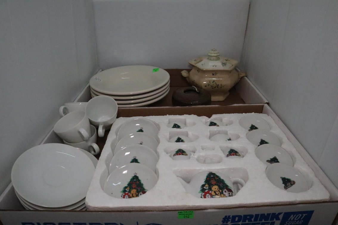 China Dishes and Stoneware Plates