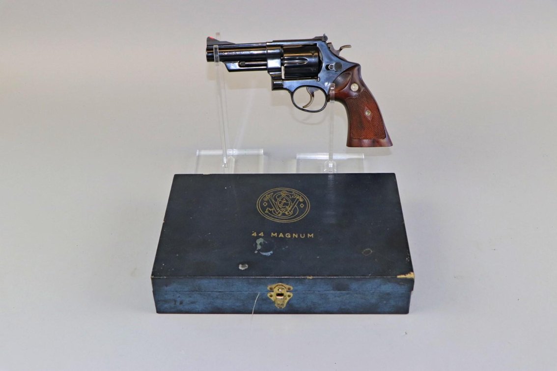 SMITH & WESSON 29 44 MAG