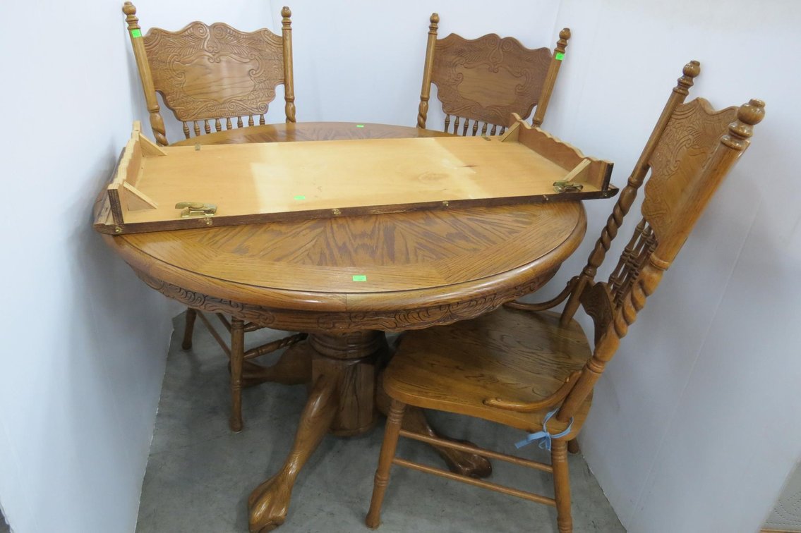 Oak Table with Extension Leaf and 3 Chairs