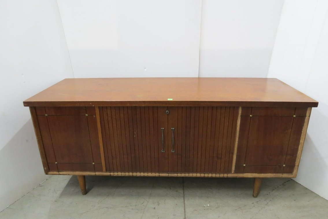 Lane Cedar Lined Walnut Blanket Chest