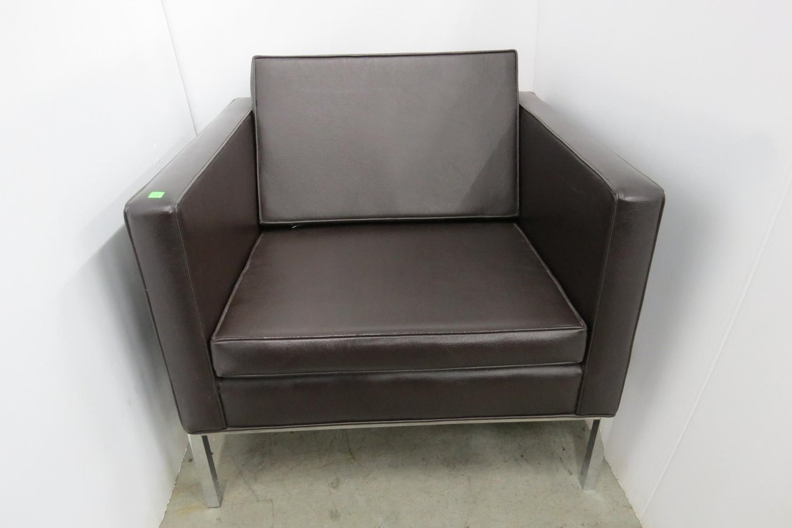 Knoll Chocolate Vinyl Lounge Chair