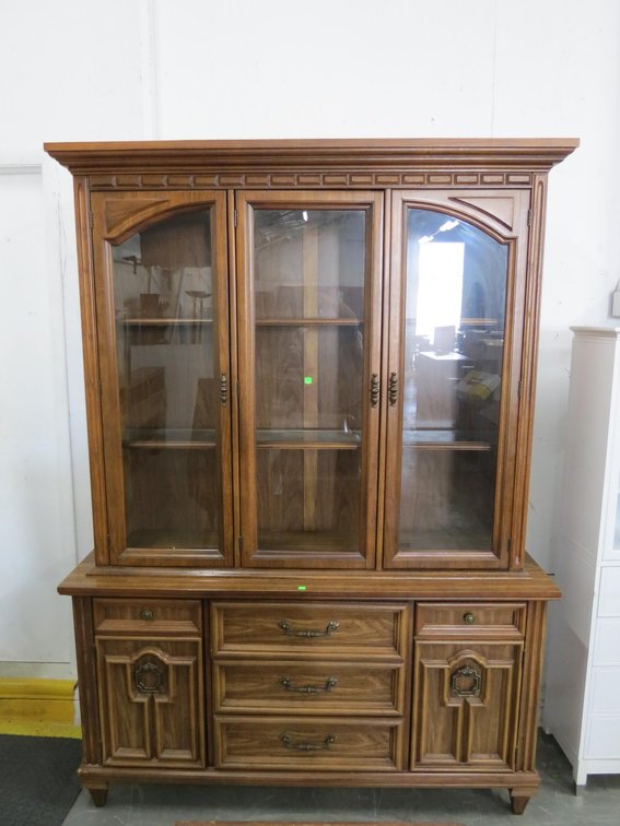 Bassett Furniture 2 Piece China Hutch