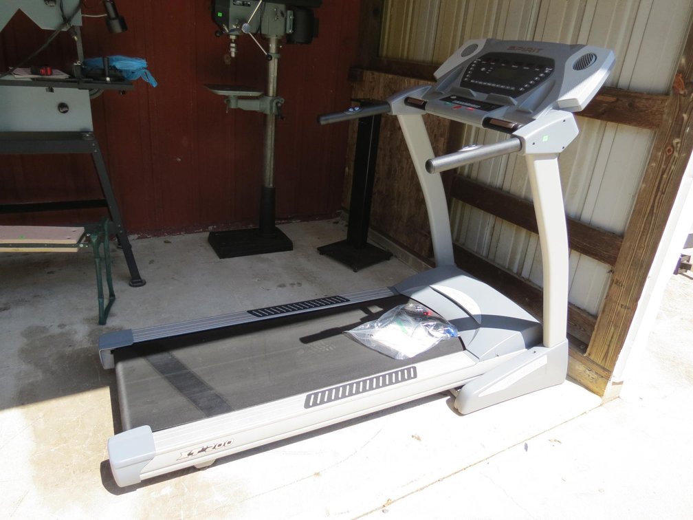Spirit XT200 Treadmill