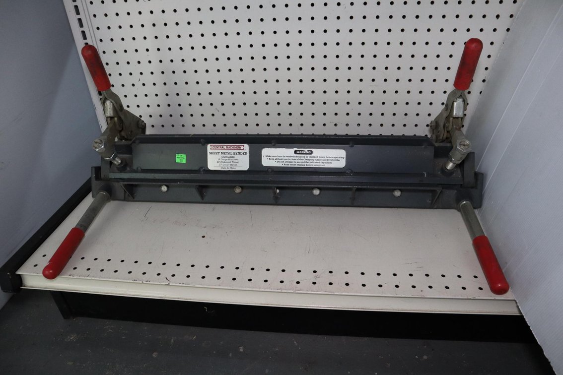 Central Pneumatic Sheet Metal Bender