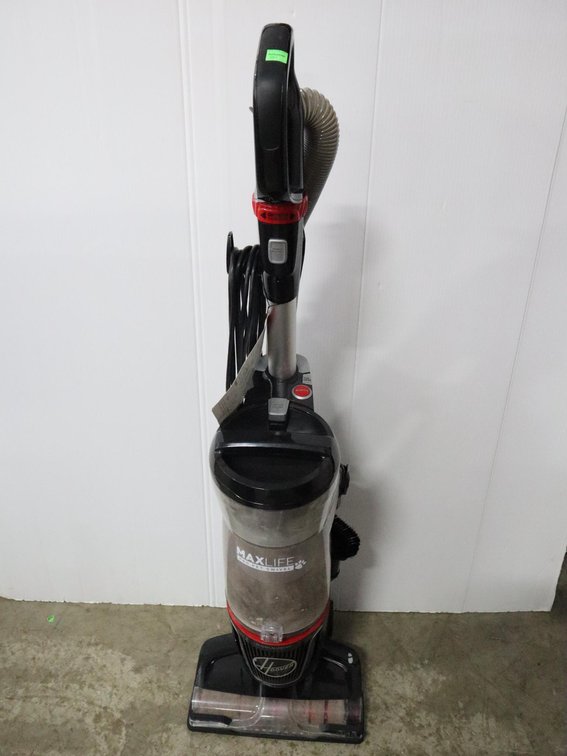 Hoover Pro Pet Swivel Vacuum, Full of Dirt